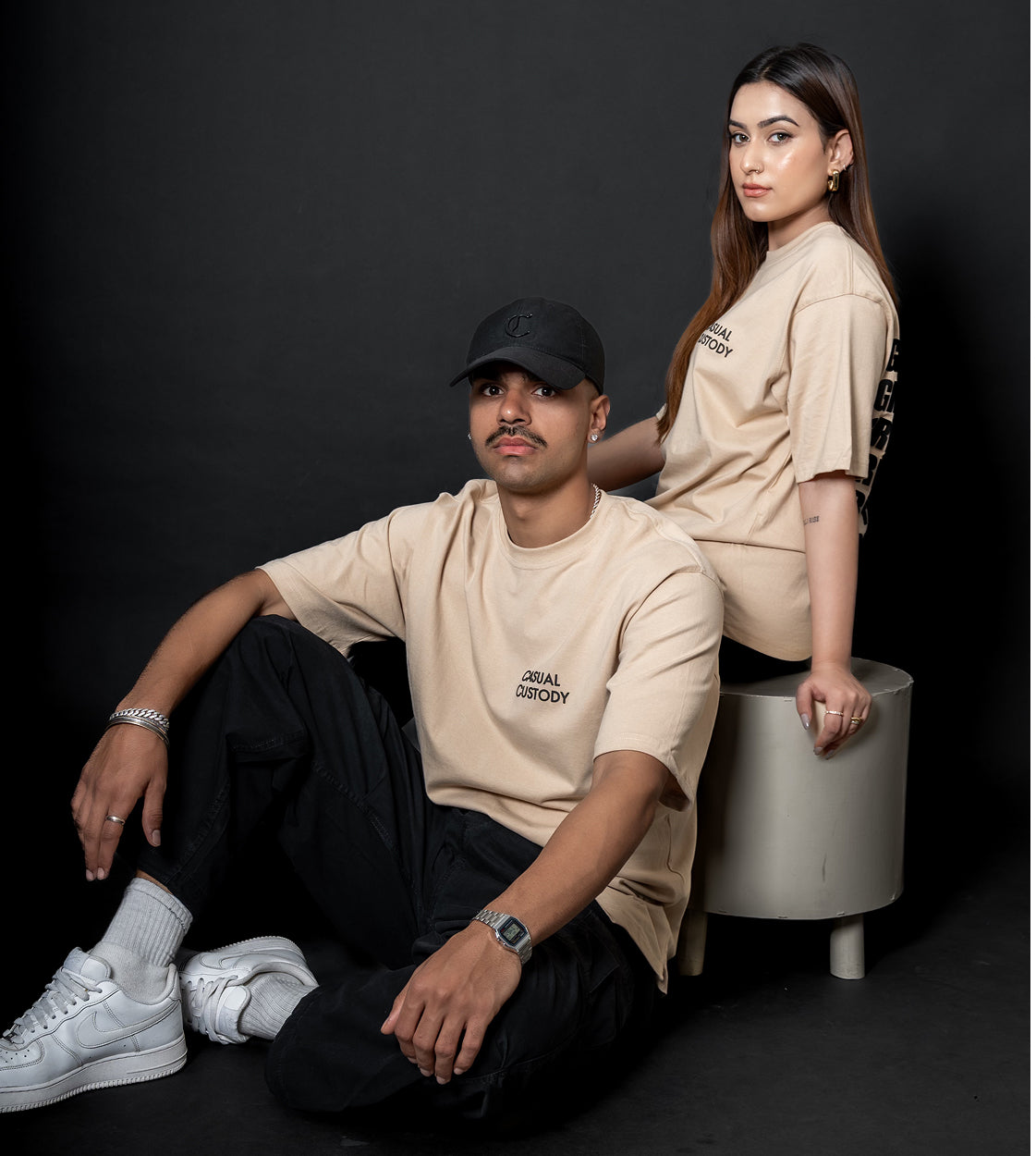 the beige t-shirt / beige